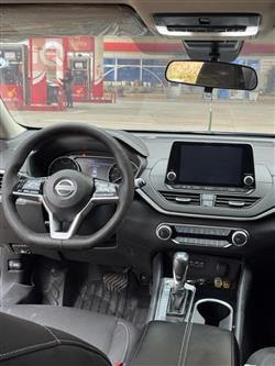 نيسان ألتيما